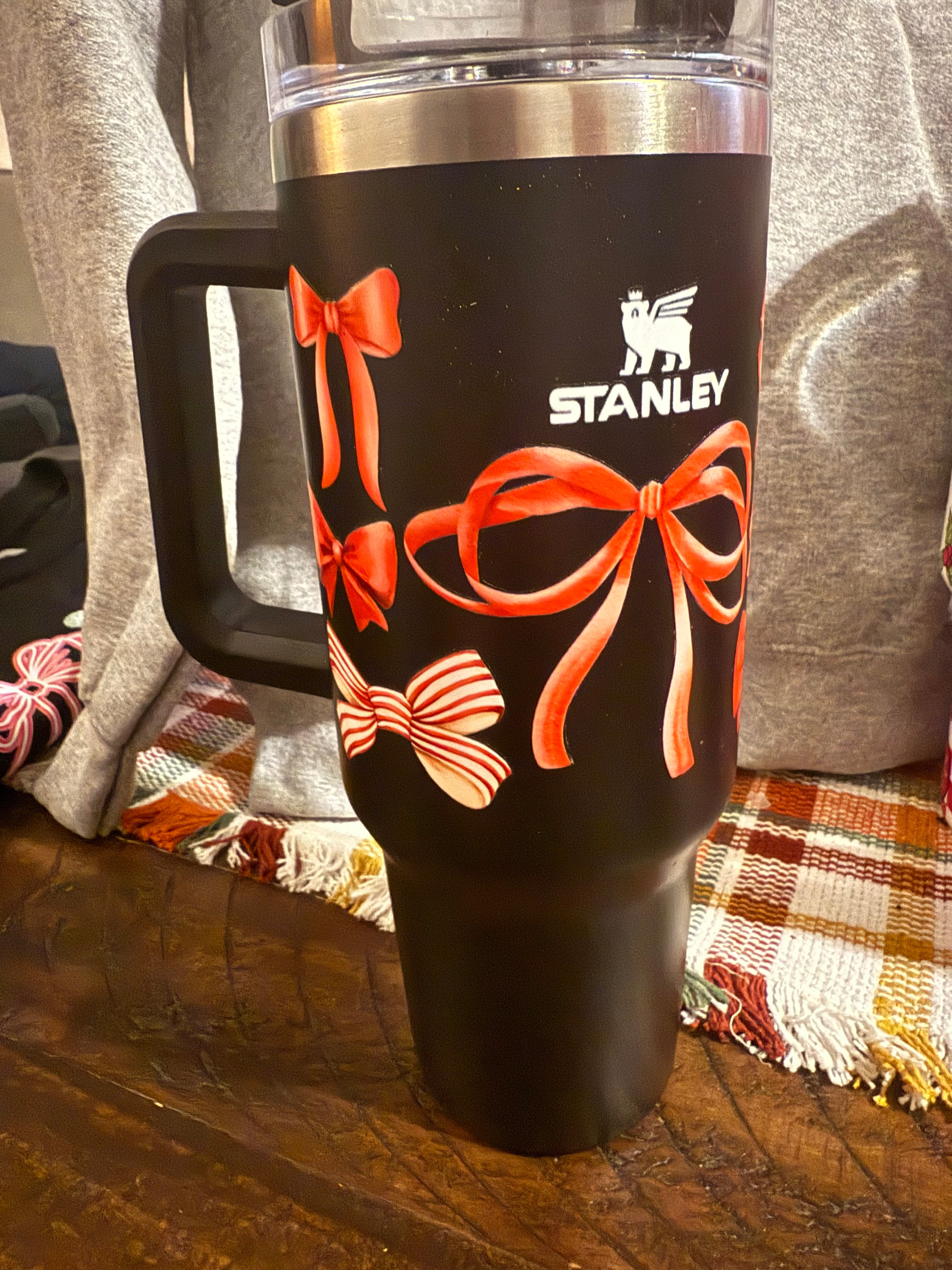 Red ribbon tumbler