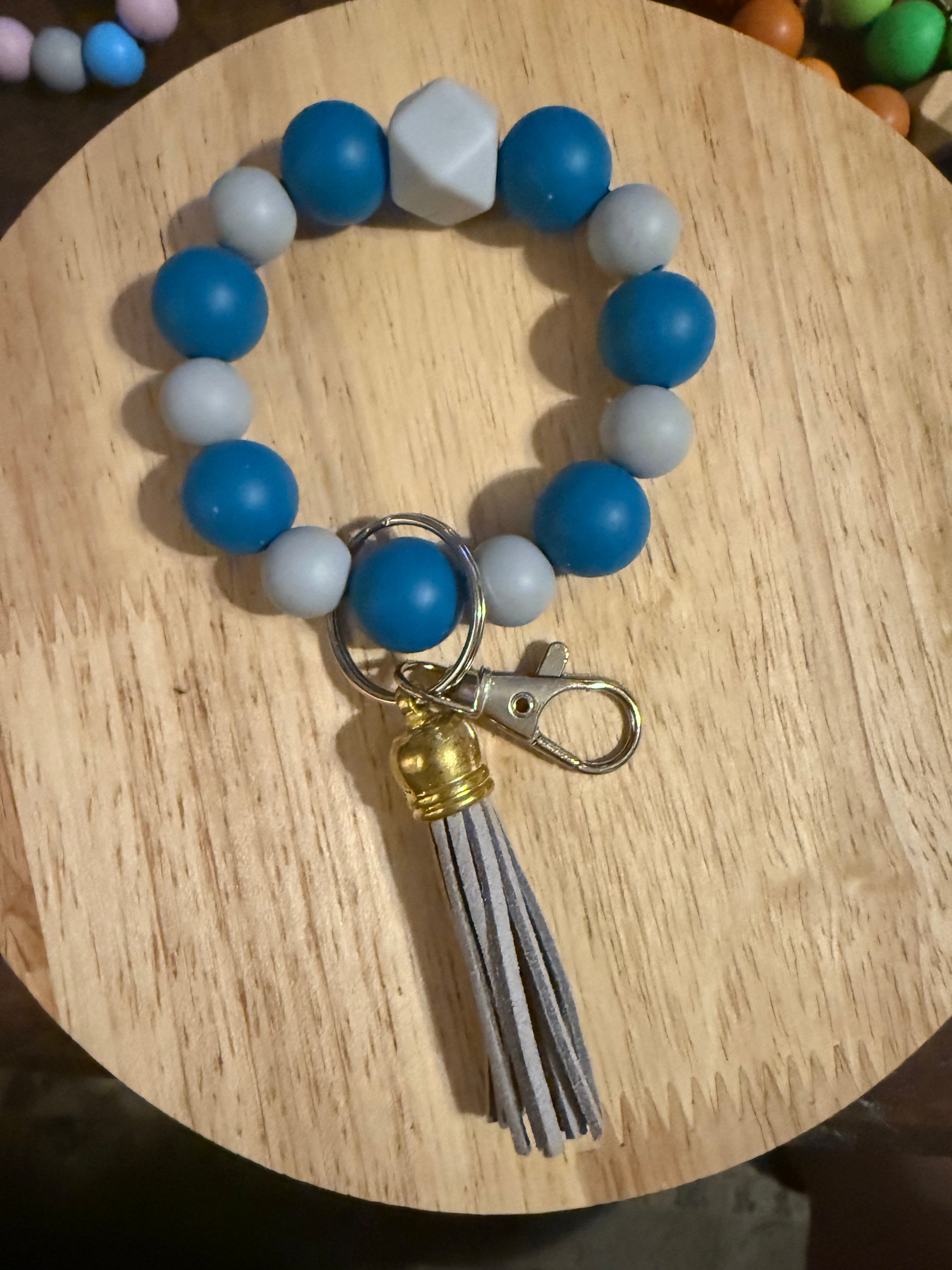 Wristlet keychain